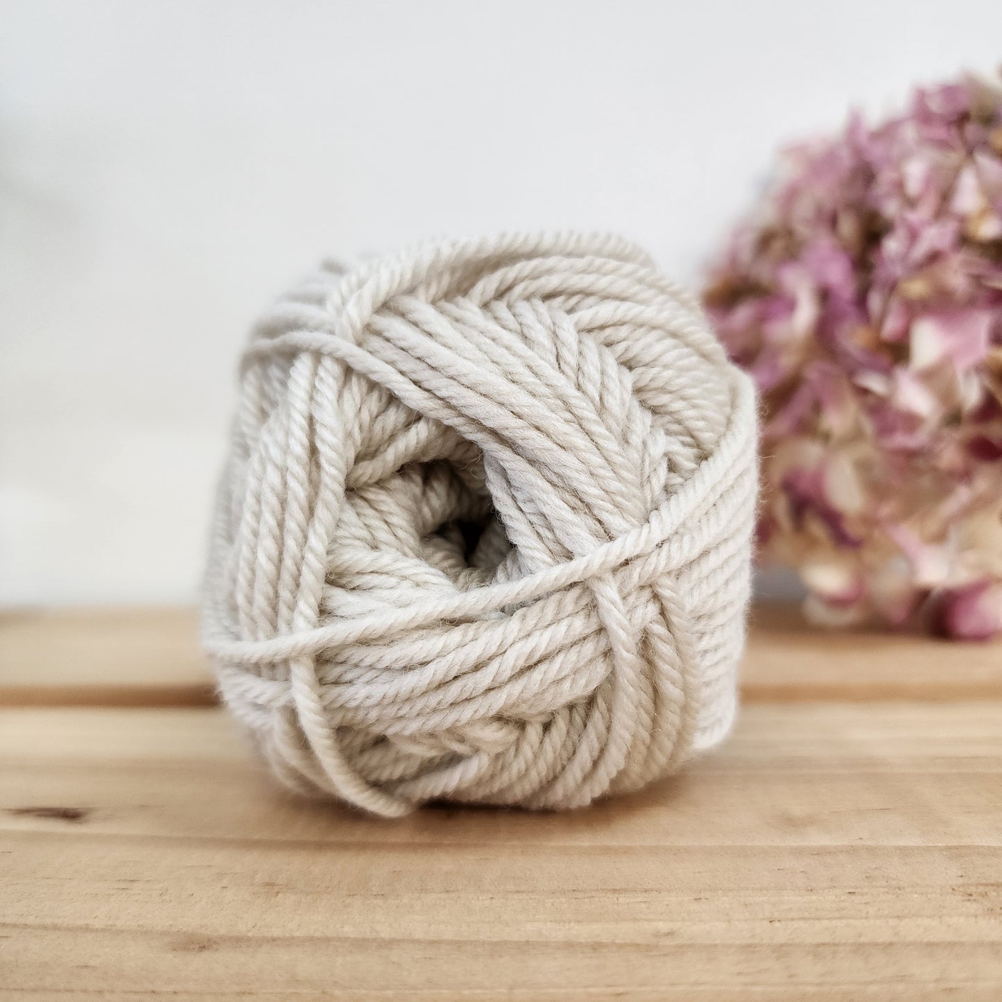 Touch Yarns - Pure Merino 8ply - Oatmeal