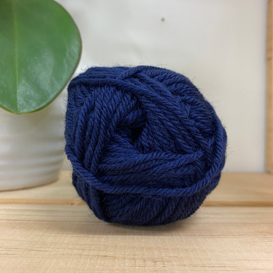 Loyal - 8ply - 100% Wool - Navy (929)