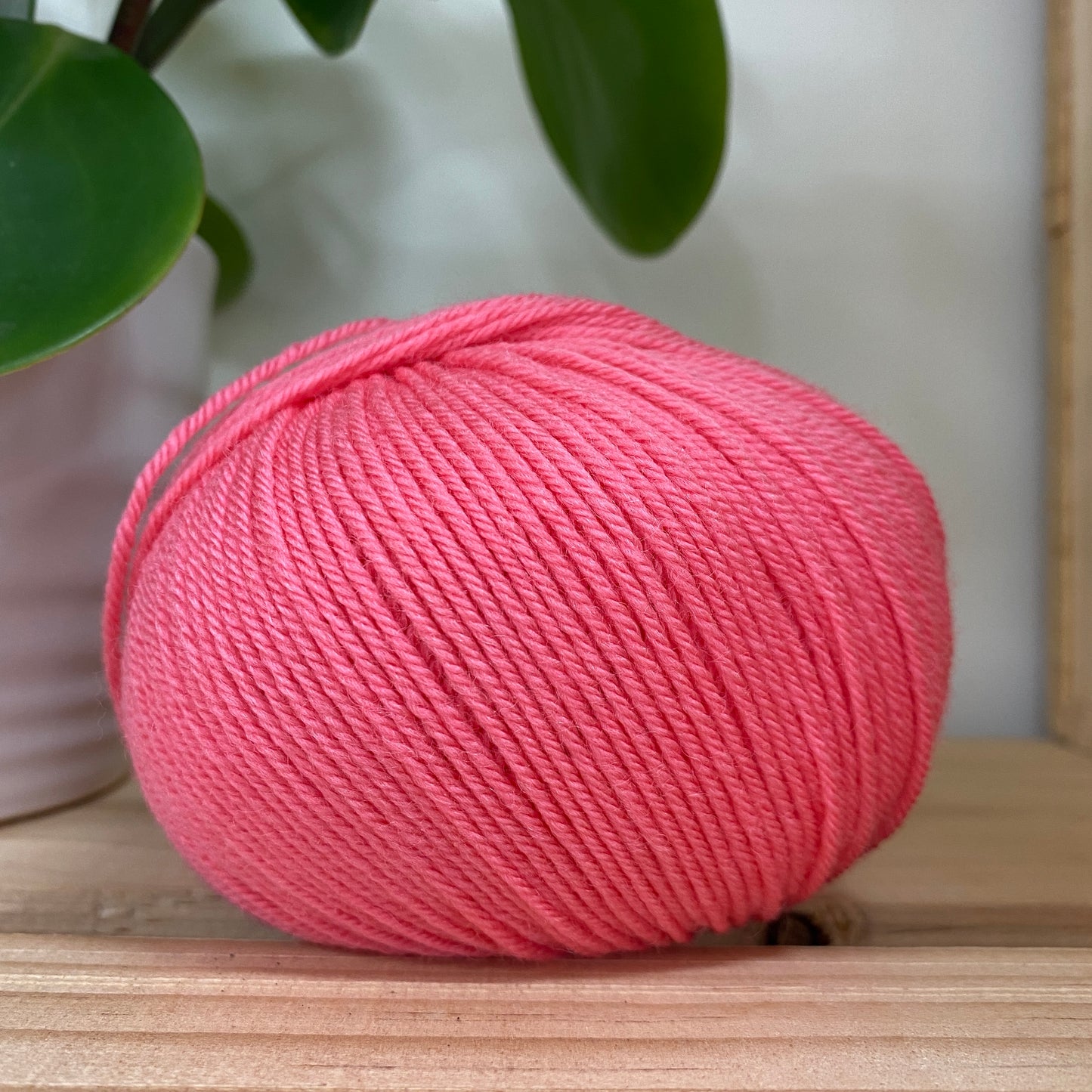 Mistral 4ply Merino - Coral (5829)